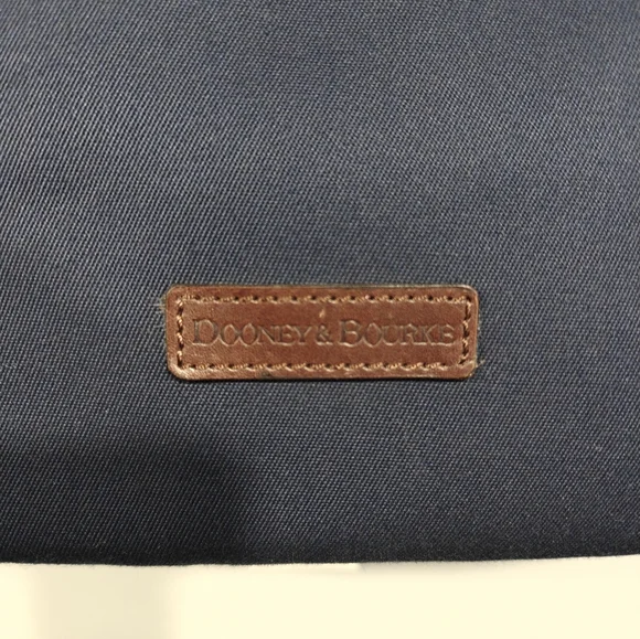 🐢 Dooney & Bourke Brooklawn XL Tote Weekender Bag Great Condition! - Picture 5 of 16